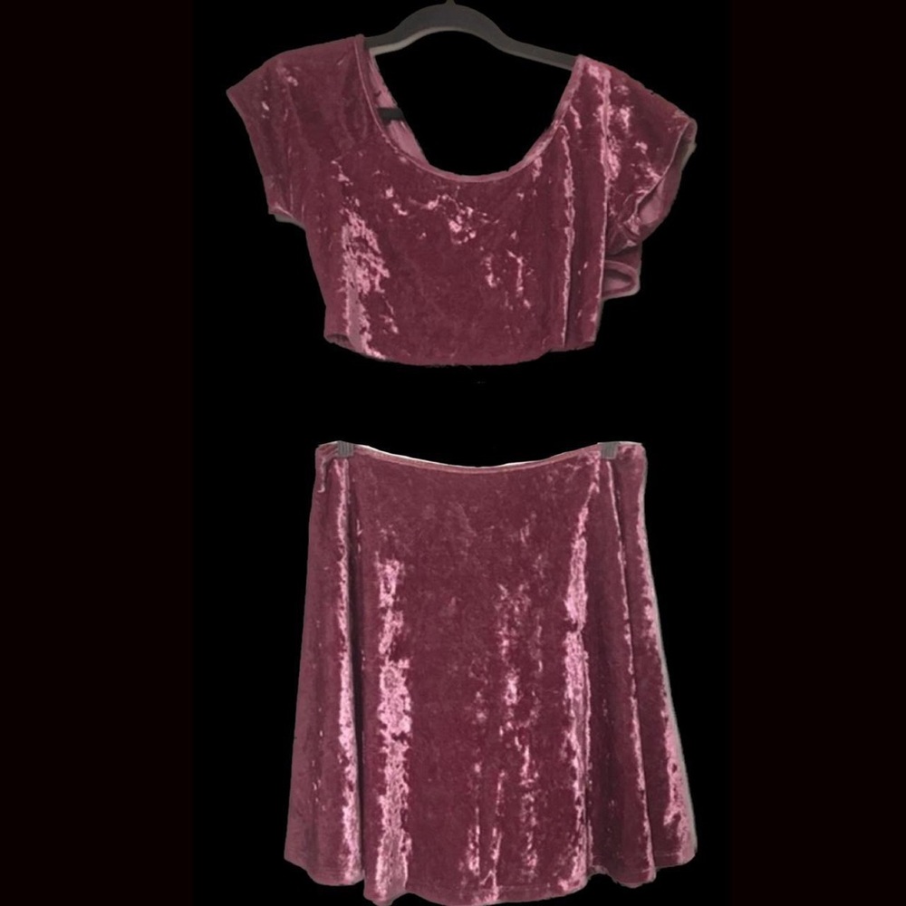Pink velvet set